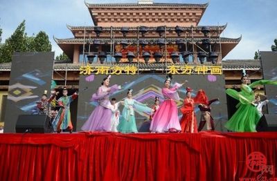 多彩金秋 打卡泉城 济南漫游季舞台艺术造型策划